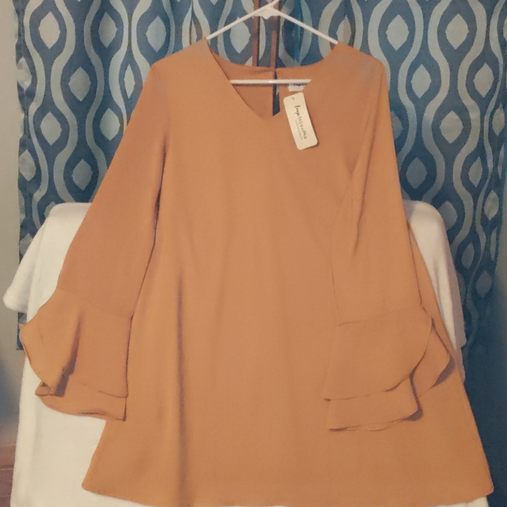 Impressions brand, size M, mustard yellow